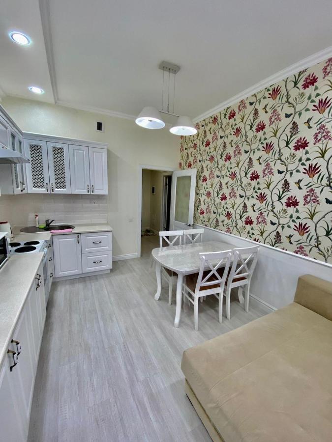 Expo Boulevard-5 Apartment Astana Bagian luar foto